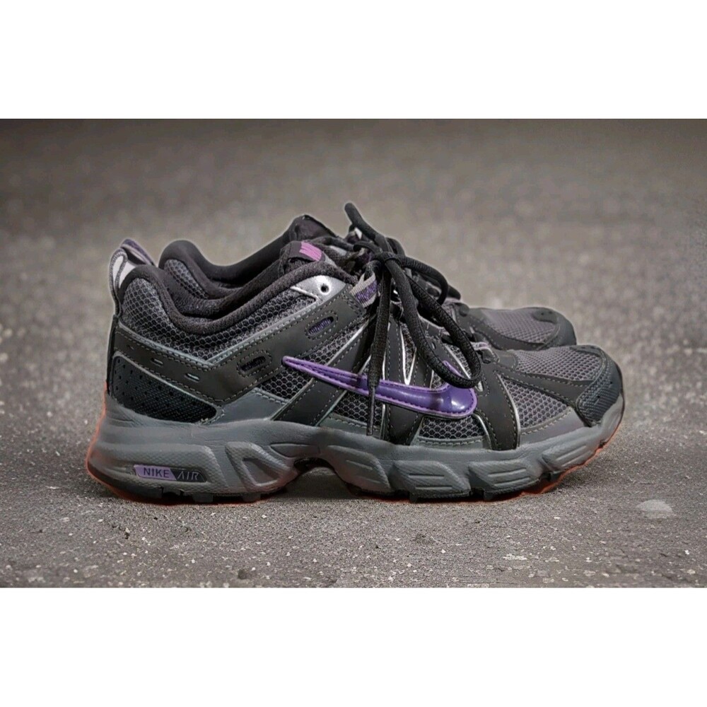 NIKE AIR TRAIL RUNNING SHOES WOMENS Size 7.5 GRAY PURPLE SNEAKERS 396037-002 EUC